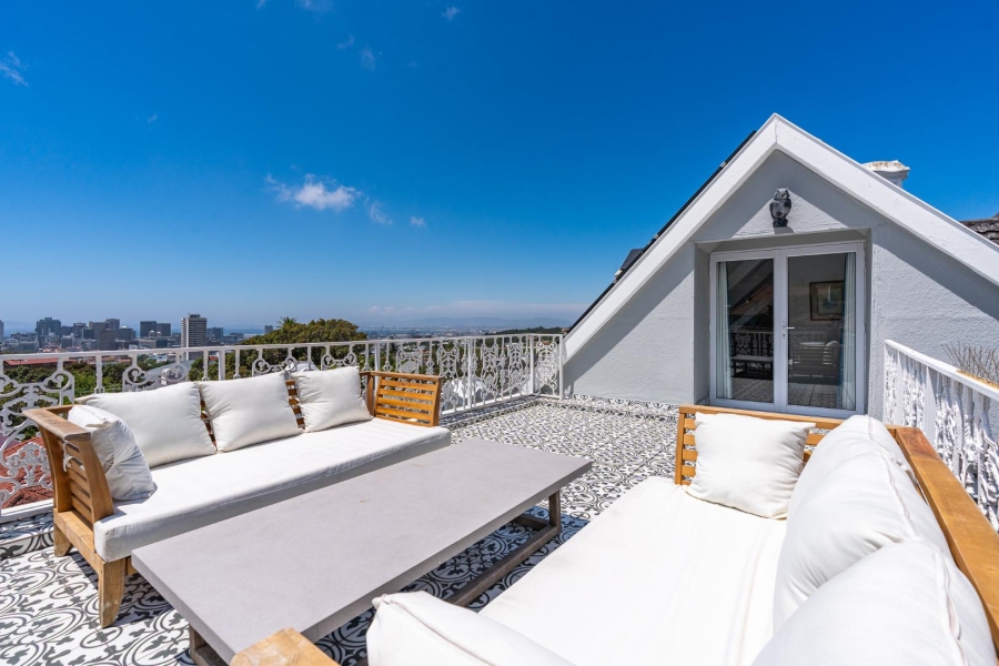 4 Bedroom Property for Sale in Oranjezicht Western Cape